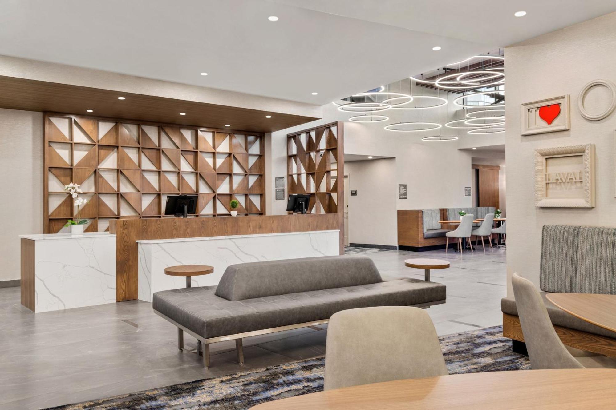 Residence Inn By Marriott Laval Eksteriør bilde